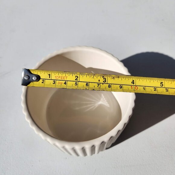 New White Ribbed Bowl Matte Ceramic Pottery Dining Salt Bowl Bathroom Accessory - Picture 6 of 14